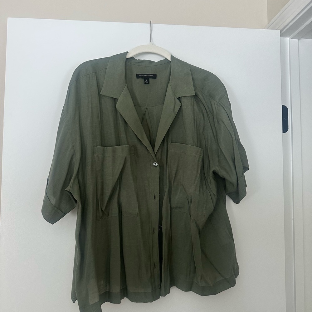 Banana Republic Olive Green Button-Up Shirt